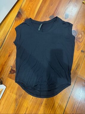 Athleta Black Scoop Neck Cap Sleeve Tank